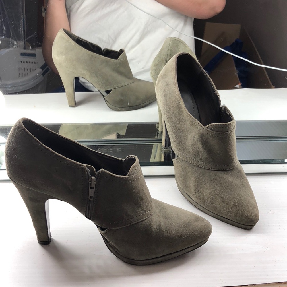 Banana republic booties